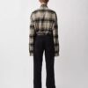 02 Jeans dritti dal taglio morbido