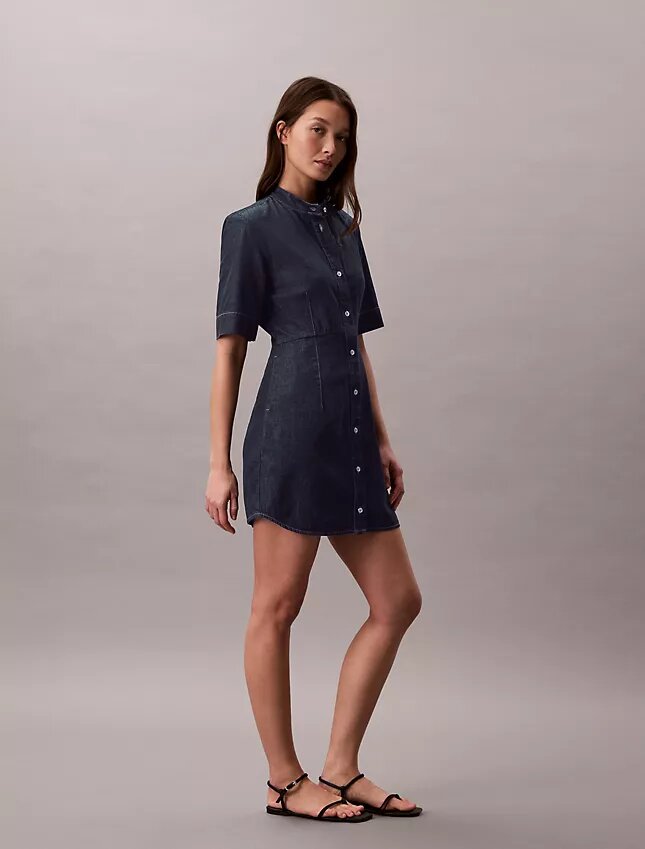 Abito in denim a maniche corte Abito in denim a maniche corte