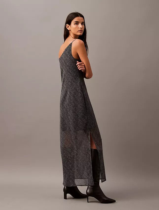 Abito lungo asimmetrico in chiffon stampato Abito lungo asimmetrico in chiffon stampato