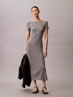 Abito midi slim elasticizzato a tinta unita