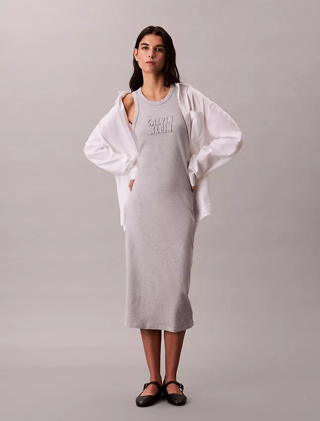 Abito senza maniche midi con logo Calvin Klein Abito senza maniche midi con logo Calvin Klein