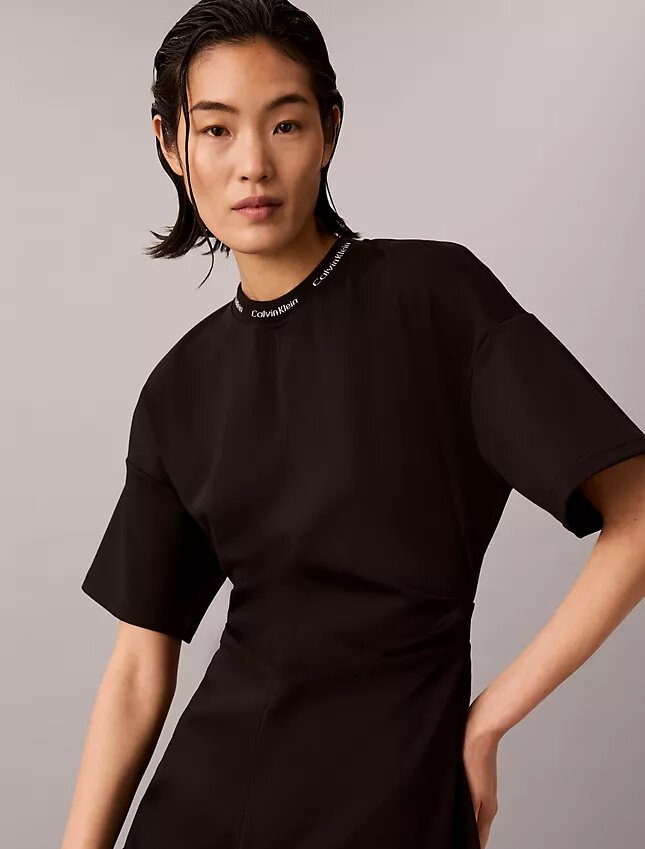 Abito T-shirt in interlock a costine con logo Abito T-shirt in interlock a costine con logo