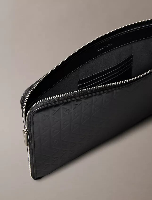 Astuccio con cerniera e logo Emblem su tutta la superficie Astuccio con cerniera e logo Emblem su tutta la superficie