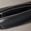 Astuccio con logo su tutta la superficie Astuccio con logo su tutta la superficie