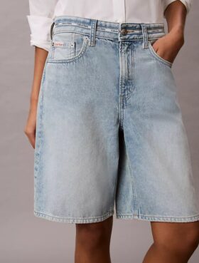 Bermuda in Denim con logo