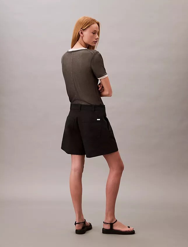 Bermuda in twill di cotone Cotton Stretch con pieghe Bermuda in twill di cotone Cotton Stretch con pieghe