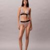 Bikini a vita alta elasticizzato in Microfiber con Monogram grafico Bikini a vita alta elasticizzato in Microfiber con Monogram grafico