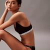 Bikini moderno con perizoma in pizzo