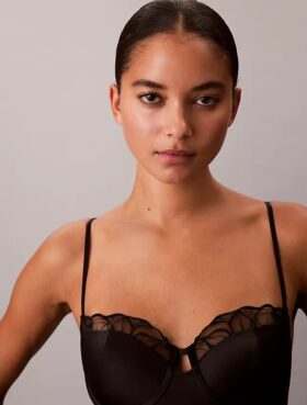 Body in pizzo floreale CK Black