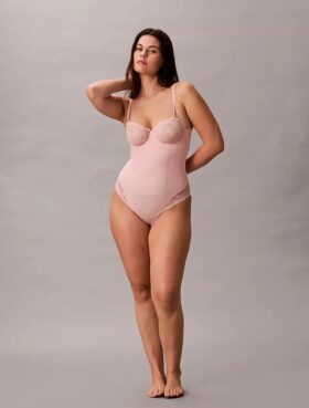 Body sensuale in pizzo elasticizzato