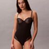 Body sensuale in pizzo elasticizzato Body sensuale in pizzo elasticizzato