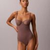 Body sensuale in pizzo elasticizzato Body sensuale in pizzo elasticizzato