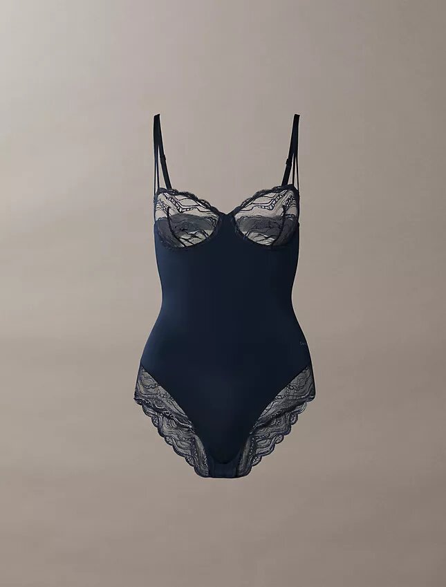 Body sensuale in pizzo elasticizzato Body sensuale in pizzo elasticizzato