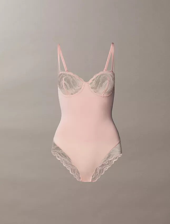 Body sensuale in pizzo elasticizzato Body sensuale in pizzo elasticizzato