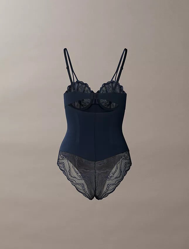 Body sensuale in pizzo elasticizzato Body sensuale in pizzo elasticizzato