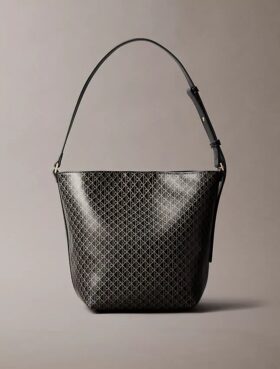 Borsa a secchiello con logo su tutta la superficie e pochette