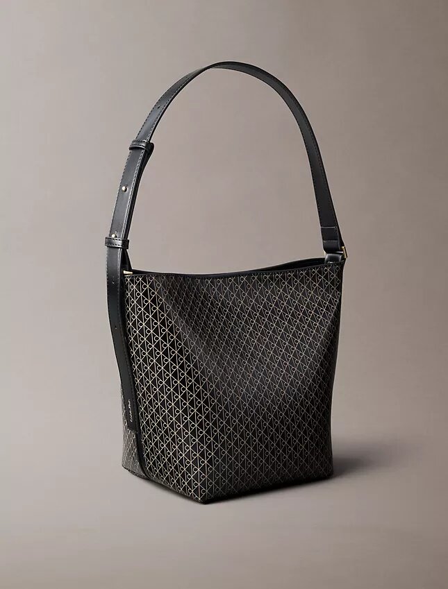 Borsa a secchiello con logo su tutta la superficie e pochette Borsa a secchiello con logo su tutta la superficie e pochette