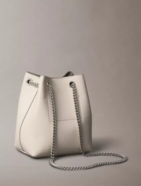 Borsa a secchiello con Monogram minimalista
