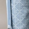 Borsa a secchiello in Denim con logo Emblem su tutta la superficie Borsa a secchiello in Denim con logo Emblem su tutta la superficie