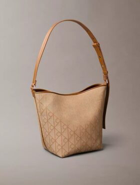 Borsa a secchiello in jacquard con logo su tutta la superficie e tasca interna
