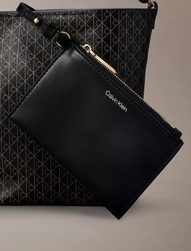 Borsa a secchiello piccola con logo su tutta la superficie e pochette Borsa a secchiello piccola con logo su tutta la superficie e pochette