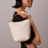 Borsa a secchiello piccola con logo su tutta la superficie e pochette Borsa a secchiello piccola con logo su tutta la superficie e pochette