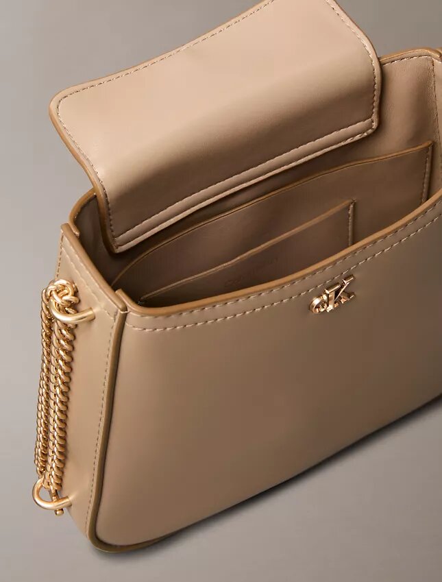 Borsa a tracolla con catena e Monogram Borsa a tracolla con catena e Monogram