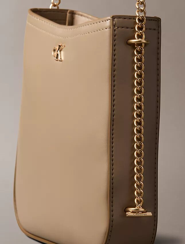 Borsa a tracolla con catena e Monogram Borsa a tracolla con catena e Monogram