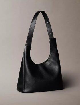 Borsa a tracolla con fibbia in metallo d’archivio