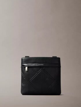 Borsa a tracolla con logo in rilievo