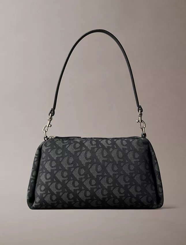 Borsa a tracolla con logo Monogram a pieghe Borsa a tracolla con logo Monogram a pieghe