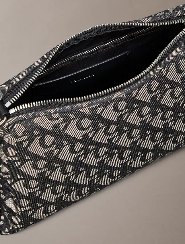 Borsa a tracolla con logo Monogram a pieghe Borsa a tracolla con logo Monogram a pieghe