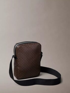 Borsa a tracolla con logo su tutta la superficie