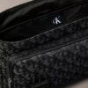 Borsa a tracolla con monogramma su tutta la superficie Borsa a tracolla con monogramma su tutta la superficie