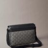 Borsa a tracolla in jacquard con emblema Borsa a tracolla in jacquard con emblema