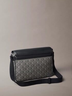 Borsa a tracolla in jacquard con emblema