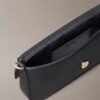 Borsa a tracolla minimal con Monogram Borsa a tracolla minimal con Monogram