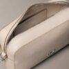 Borsa a tracolla minimal con Monogram Borsa a tracolla minimal con Monogram