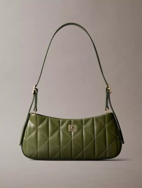 Borsa a tracolla piccola con logo trapuntato