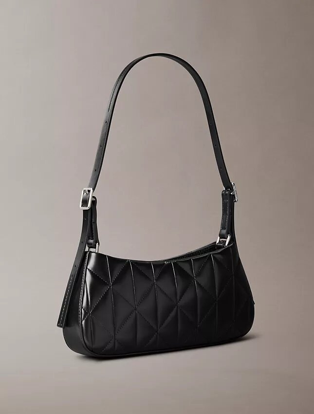 Borsa a tracolla piccola con logo trapuntato Borsa a tracolla piccola con logo trapuntato