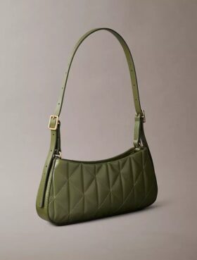 Borsa a tracolla piccola con logo trapuntato
