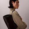 Borsa a tracolla piccola con pieghe a ciottoli Borsa a tracolla piccola con pieghe a ciottoli