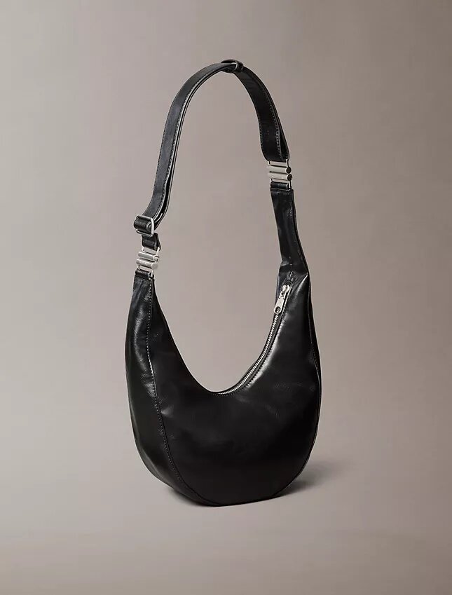 Borsa a tracolla piccola e curva Borsa a tracolla piccola e curva