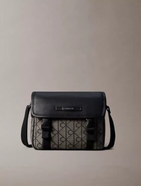 Borsa a tracolla piccola in jacquard con emblema