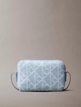Borsa fotografica in Denim con logo su tutta la superficie