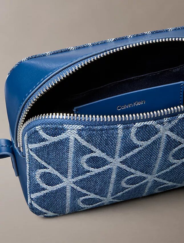 Borsa fotografica in Denim con logo su tutta la superficie Borsa fotografica in Denim con logo su tutta la superficie