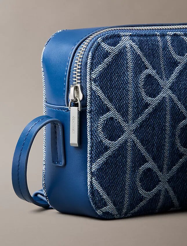 Borsa fotografica in Denim con logo su tutta la superficie Borsa fotografica in Denim con logo su tutta la superficie