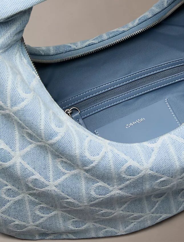 Borsa Hobo in Denim con logo emblema su tutta la superficie Borsa Hobo in Denim con logo emblema su tutta la superficie