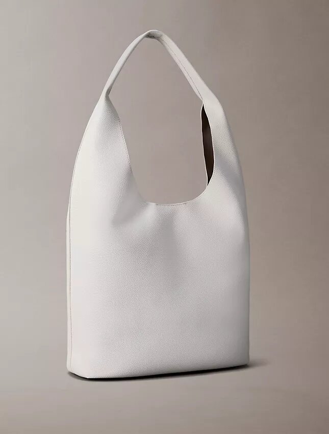 Borsa media morbida con finitura martellata Borsa media morbida con finitura martellata