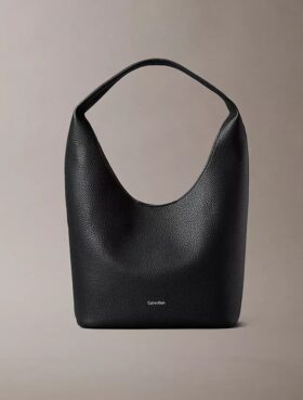 Borsa morbida con finitura martellata Borsa morbida con finitura martellata